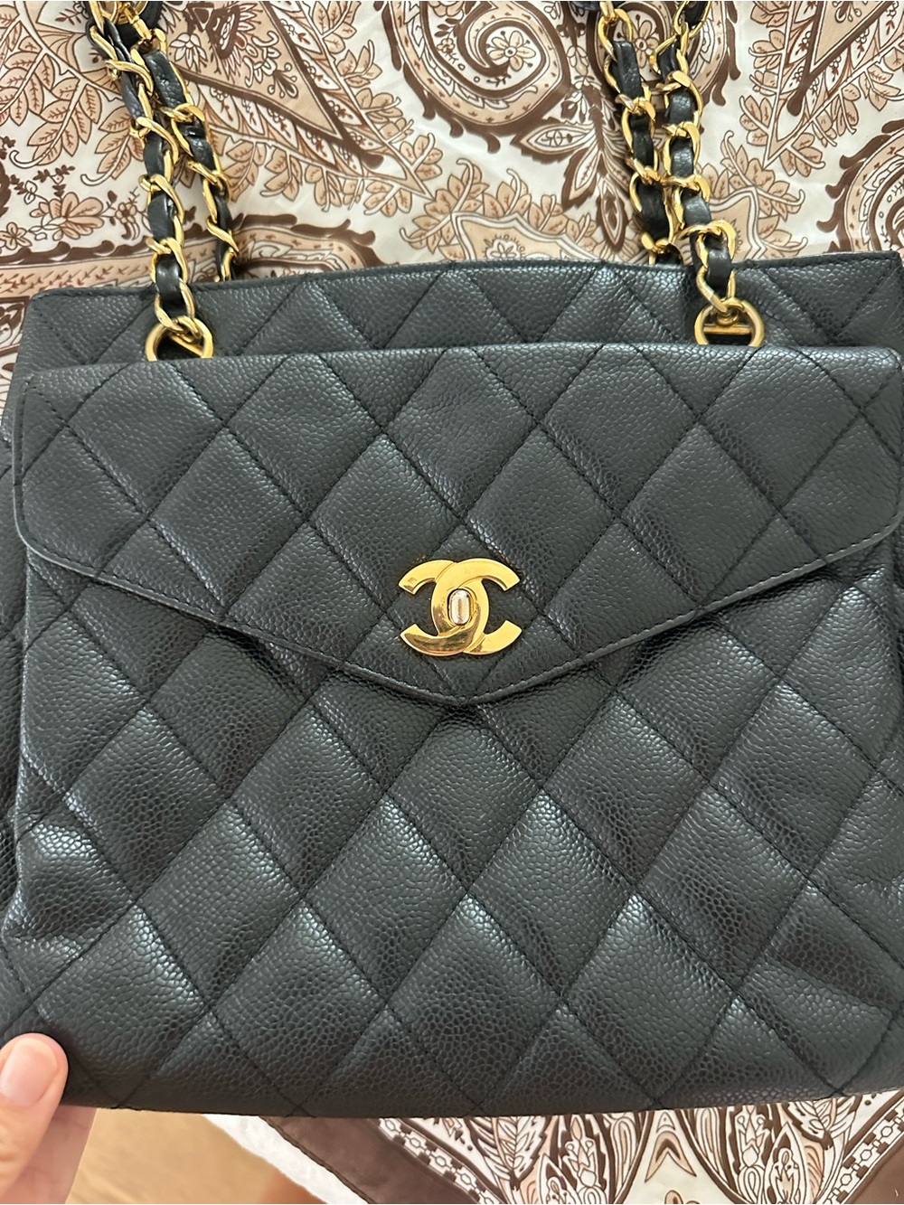CHANEL Black Quilted Shoulder Bag with Gold Hardware